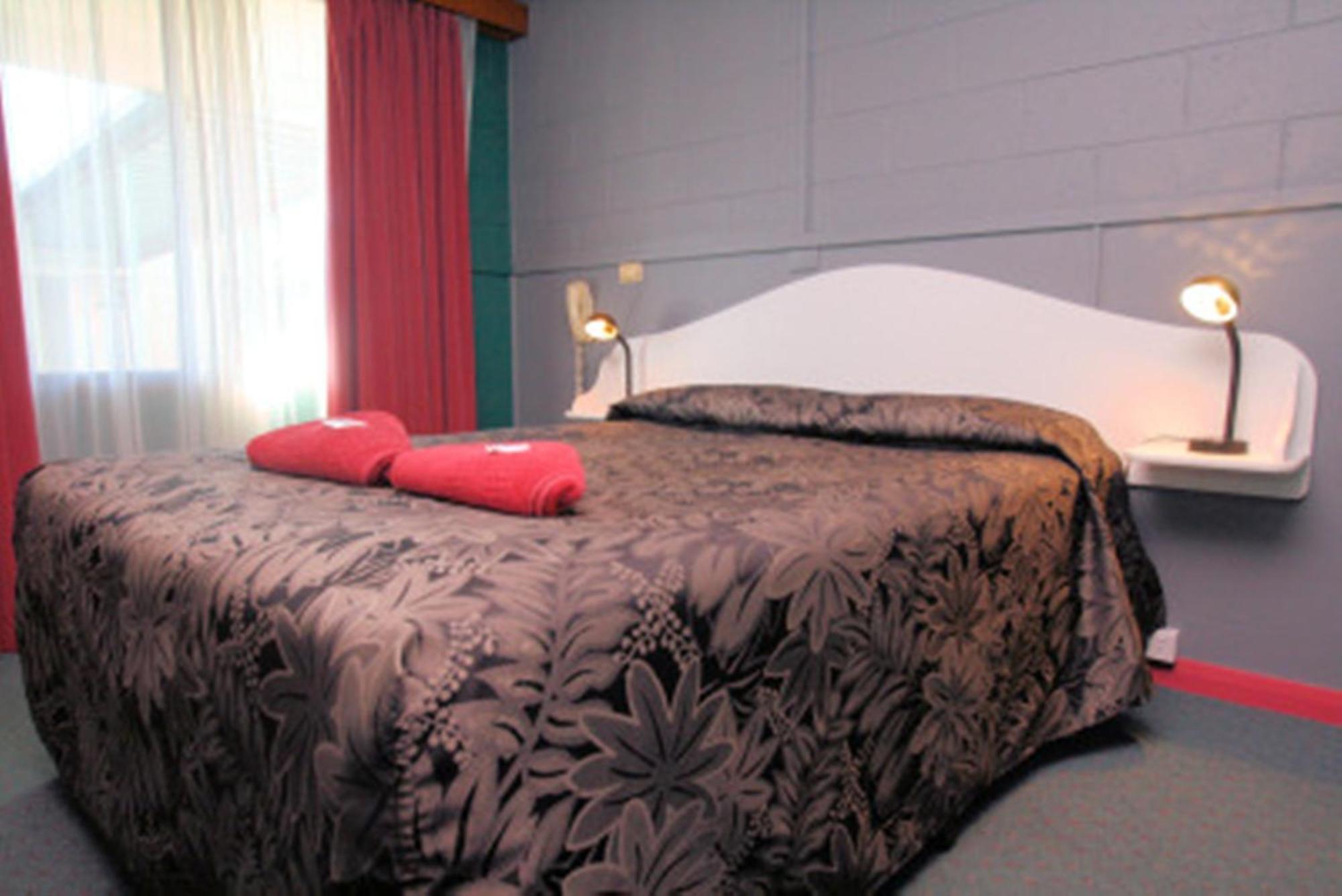 Queenstown Motor Lodge Room photo